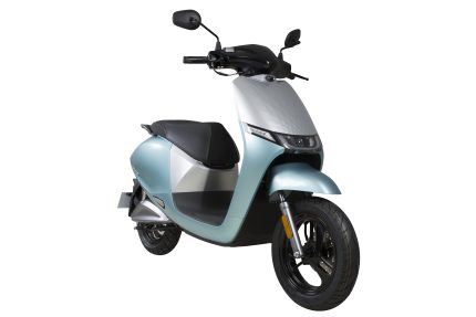 Kymco I-One X green blue 45 kmt skrøt højre side forfra